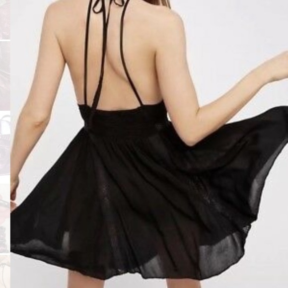 FREE PEOPLE FALLING FOR YOU HALTER CROCHET - Picture 3 of 11